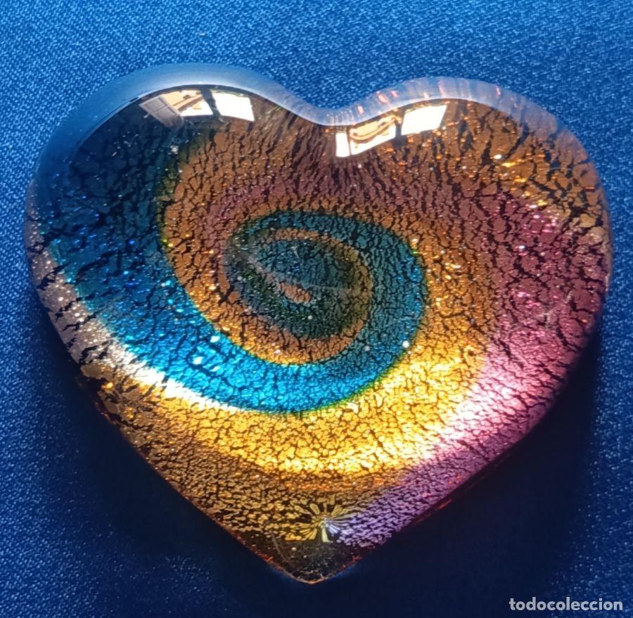 Vintage: COLORIDO PISAPAPELES EN FORMA CORAZ&Oacute;N EN CRISTAL DE MURANO. VINTAGE