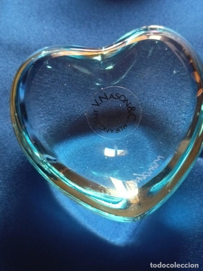 Vintage: PISAPAPELES EN FORMA CORAZ&Oacute;N CELESTE EN CRISTAL DE MURANO. V. NASON & CO. VINTAGE