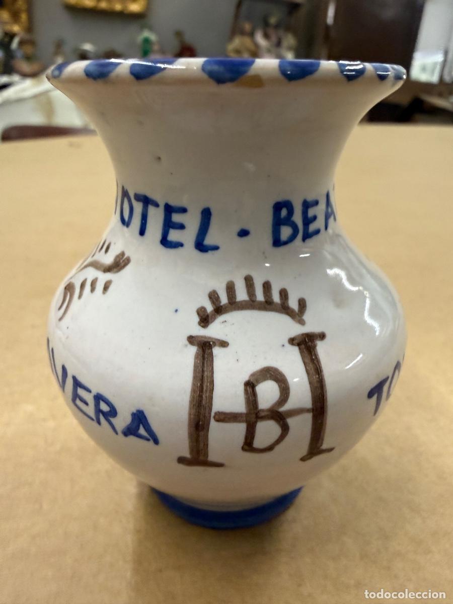 Vintage: Antiguo peque&ntilde;o jarron-palillero ceramica Talavera, publicidad Hotel Beatriz, Toledo. Mide 8cms alto