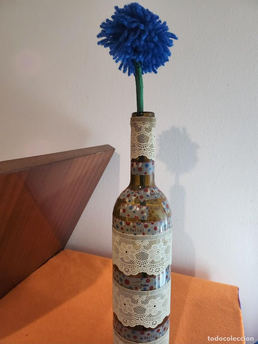 Vintage: Vendo botella decorada con pon-pon 8 euros