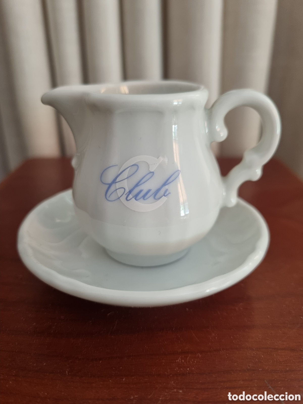 Vintage: Porcelana alemana Sch&ouml;nwald. Numerados. Platito y jarrita decorativa. Nuevo.