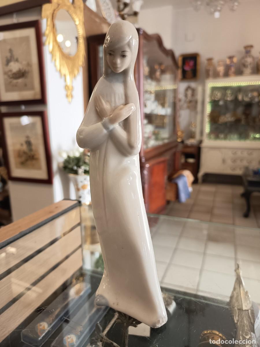 Vintage: Figura porcelana Ni&ntilde;a Rezando