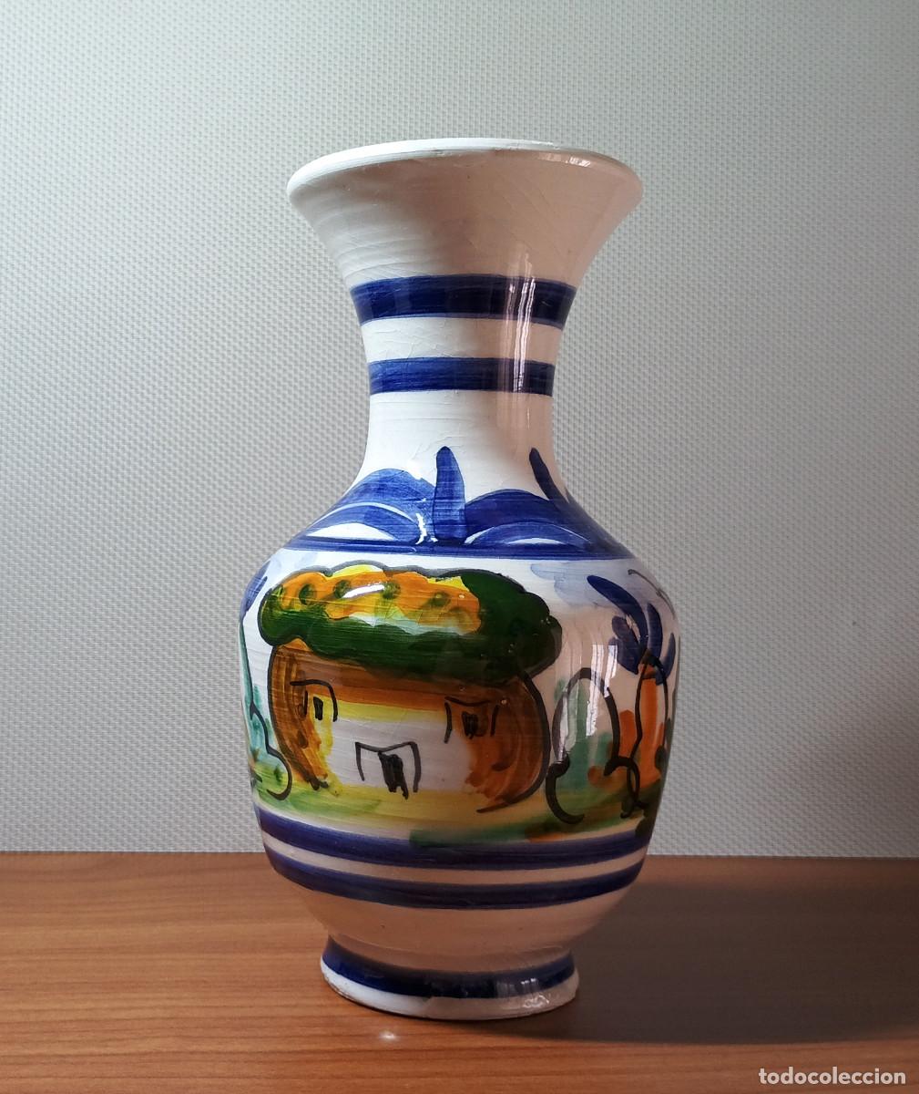 Vintage: Jarr&oacute;n globular con cuello c&oacute;nico en cer&aacute;mica popular espa&ntilde;ola pintada a mano - 17 cm