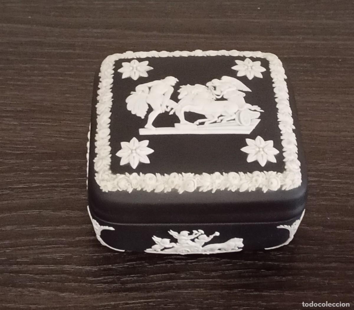 Vintage: HERMOSA CAJA DE BARATIJAS CUADRADA DE CER&Aacute;MICA NEGRA JASPER NEGRO DE WEDGWOOD,VINTAGE DE LOS A&Ntilde;OS 60