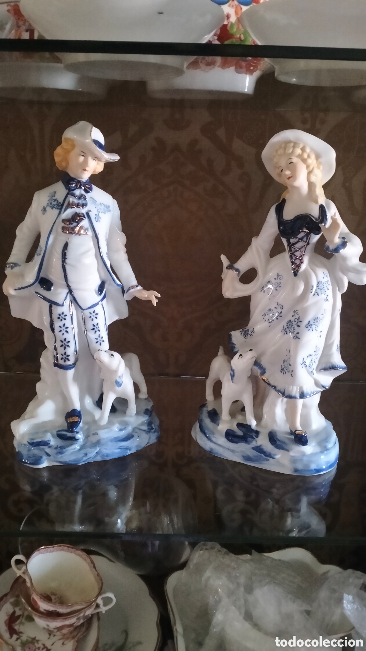 Vintage: Pareja figuras porcelana en color.