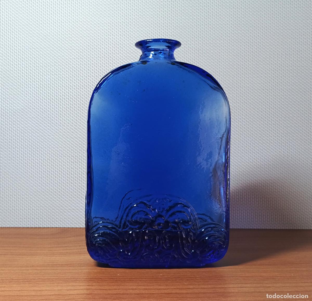 Vintage: Antigua jarr&oacute;n o botella petaca de cristal prensado azul cobalto - A&ntilde;os 70/80 - 14 cm