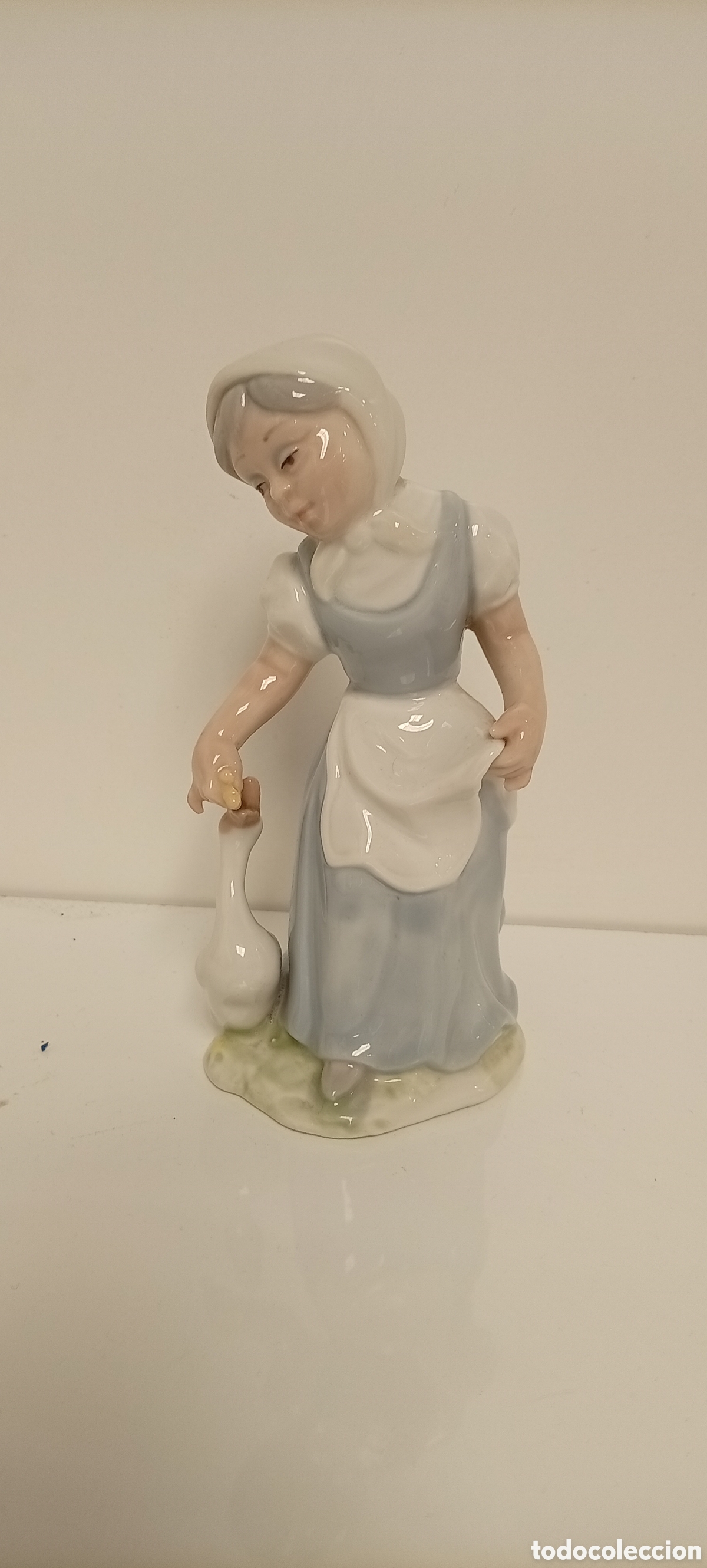 Vintage: FIGURA DE CER&Aacute;MICA HECHA A MANO