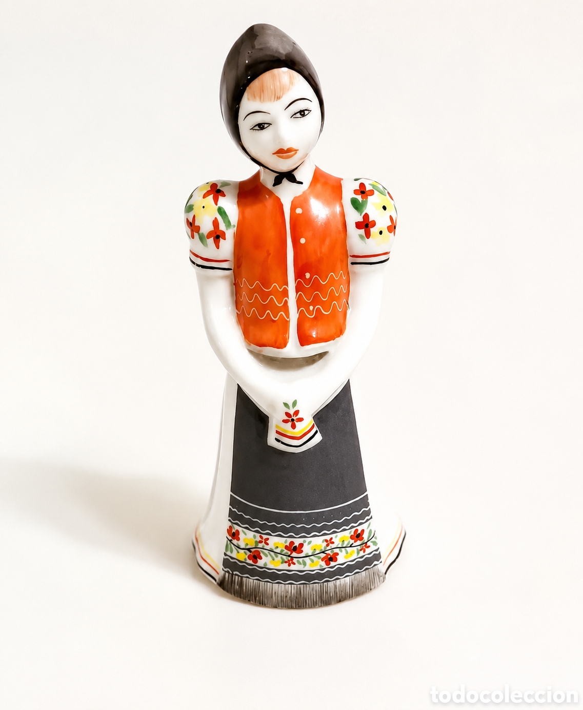 Vintage: Figura mu&ntilde;eca de porcelana Hollohaza Hungr&iacute;a sellada en base