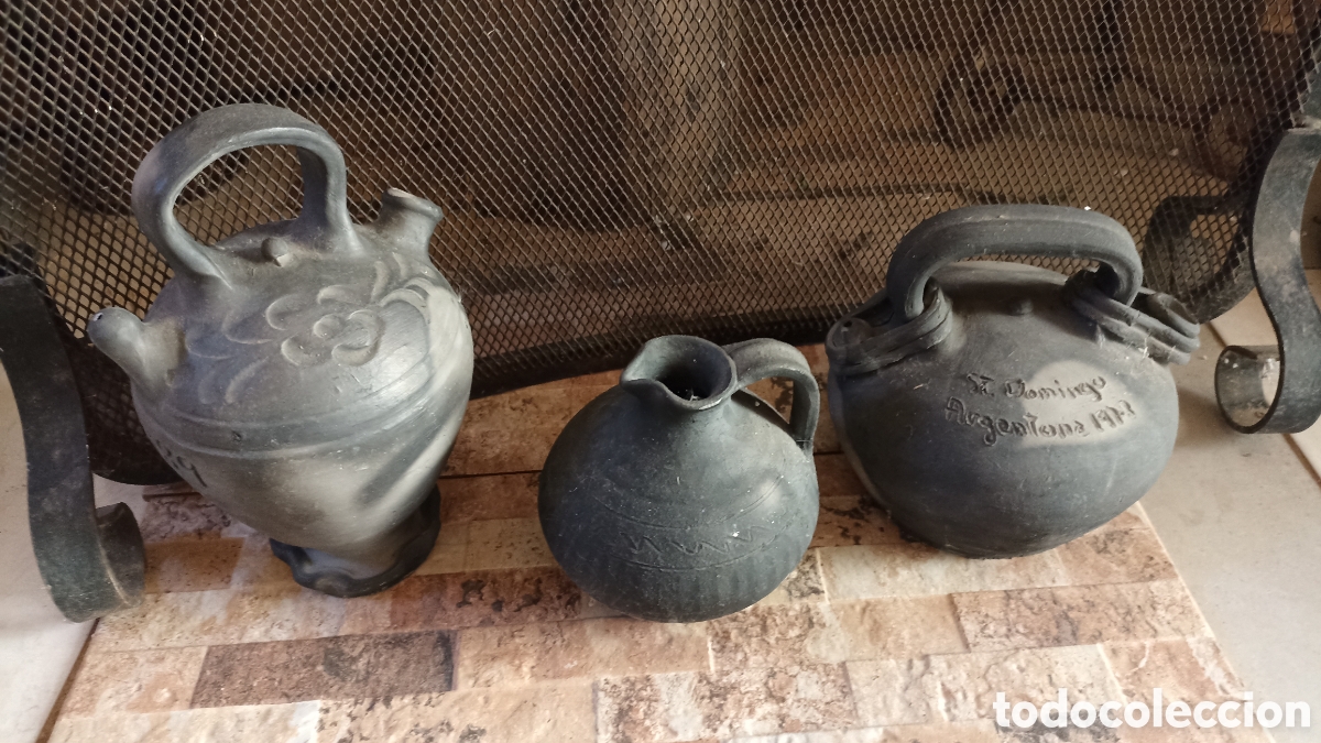 Vintage: Lote 3 Piezas Cer&aacute;mica Negra Alfarer&iacute;a Tradicional - Botijos Argentona (1978/1989) y Jarra Llamas de