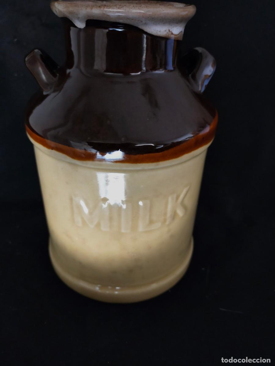 Vintage: VASIJA CER&Aacute;MICA CON ASAS PARA LECHE. RESALTADO: &rdquo;MILK&rdquo; 600 GR. CIRCA A&Ntilde;OS 70.