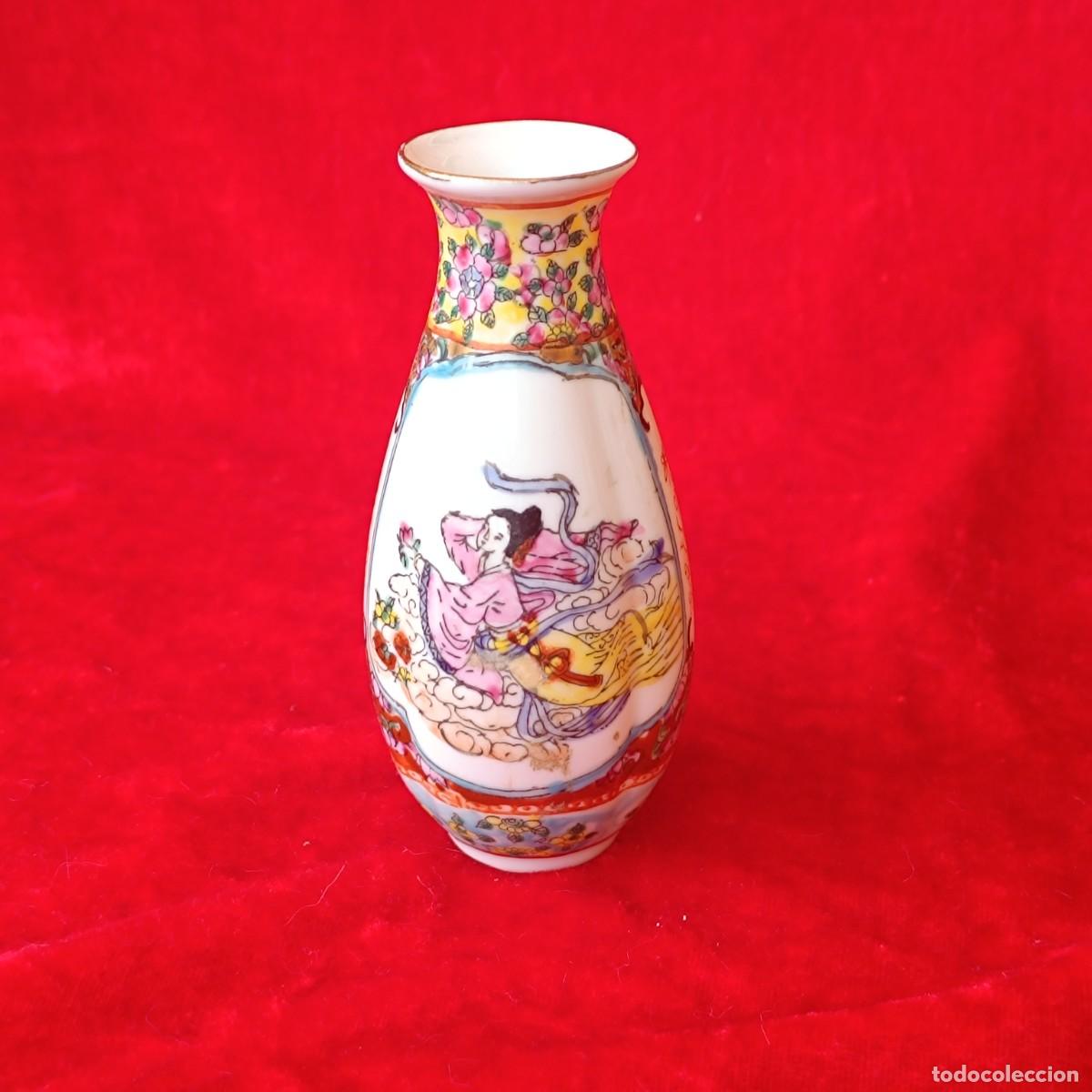 Vintage: Jarr&oacute;n porcelana China pintado a mano 11 cm con caja