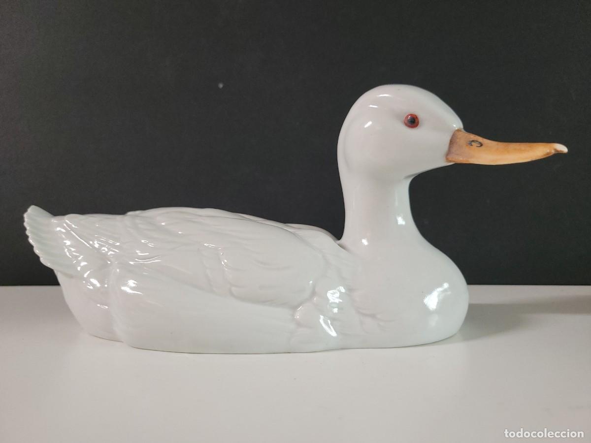Vintage: Pato de porcelana blanca firmado C Martinu, a&ntilde;os 60/70