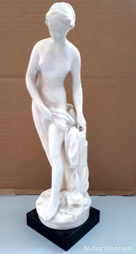 Vintage: Statua di donna in polvere di marmo. Altezza cm. 30 Vintage - Estatua de mujer en polvo de m&aacute;rmol
