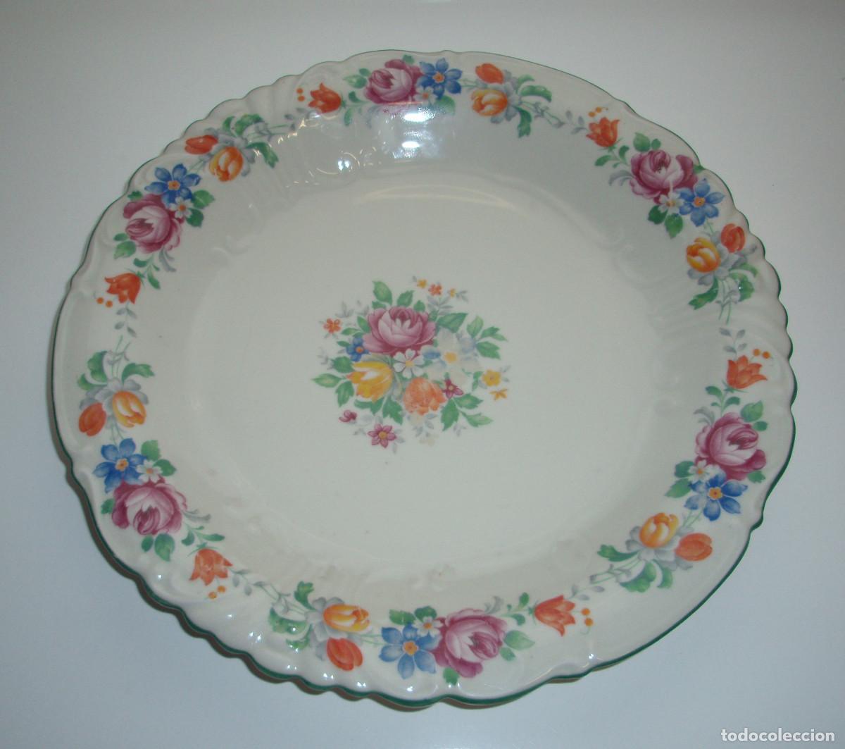 Vintage: FUENTE DE PORCELANA. DECORACI&Oacute;N FLORAL. SIGNADA BAVARIA.