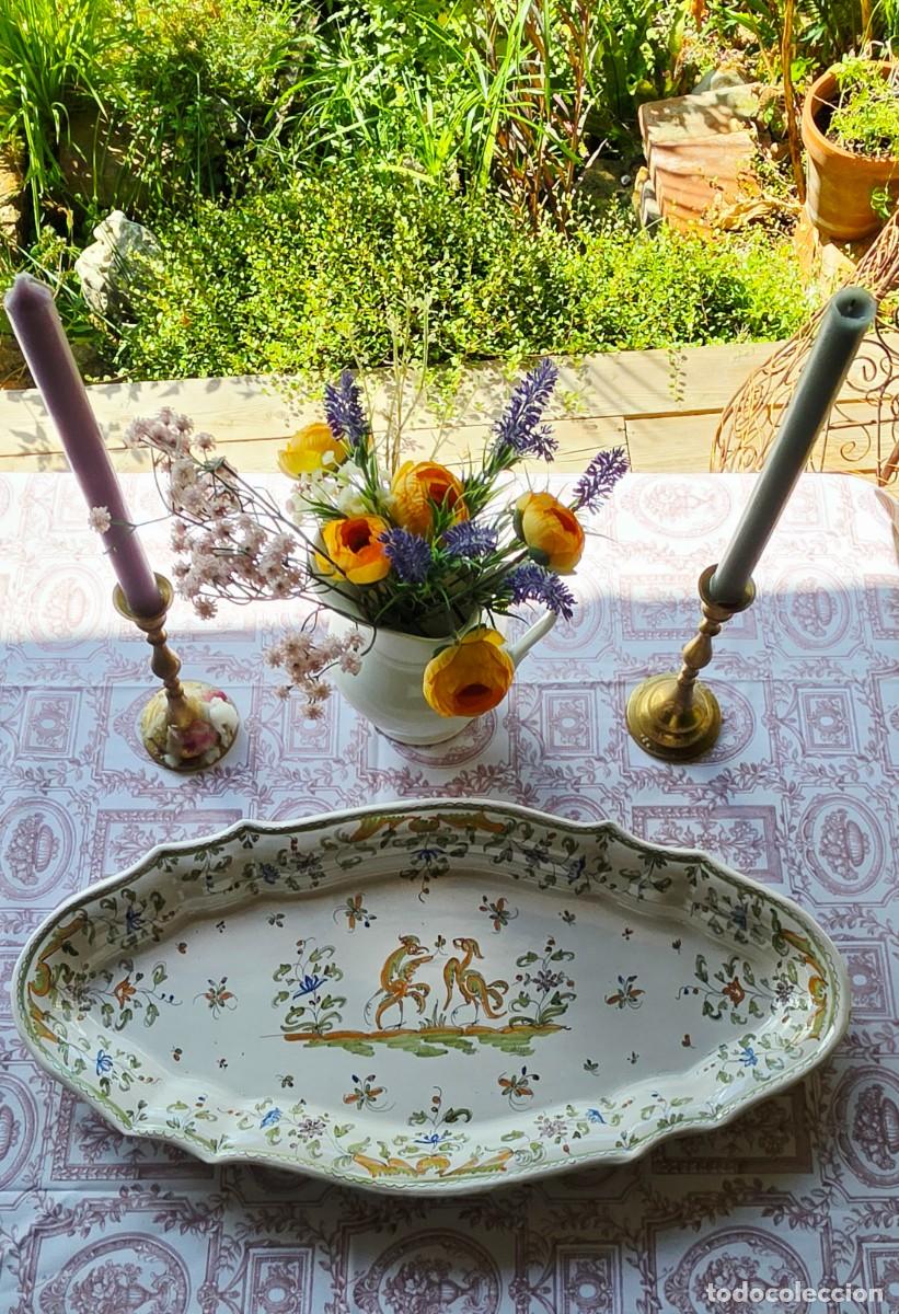 Vintage: Gran Plato o Fuente Oval de Loza Francesa Martres Tolosane modelo &rdquo;Moustiers&rdquo; 1960 58x28cm