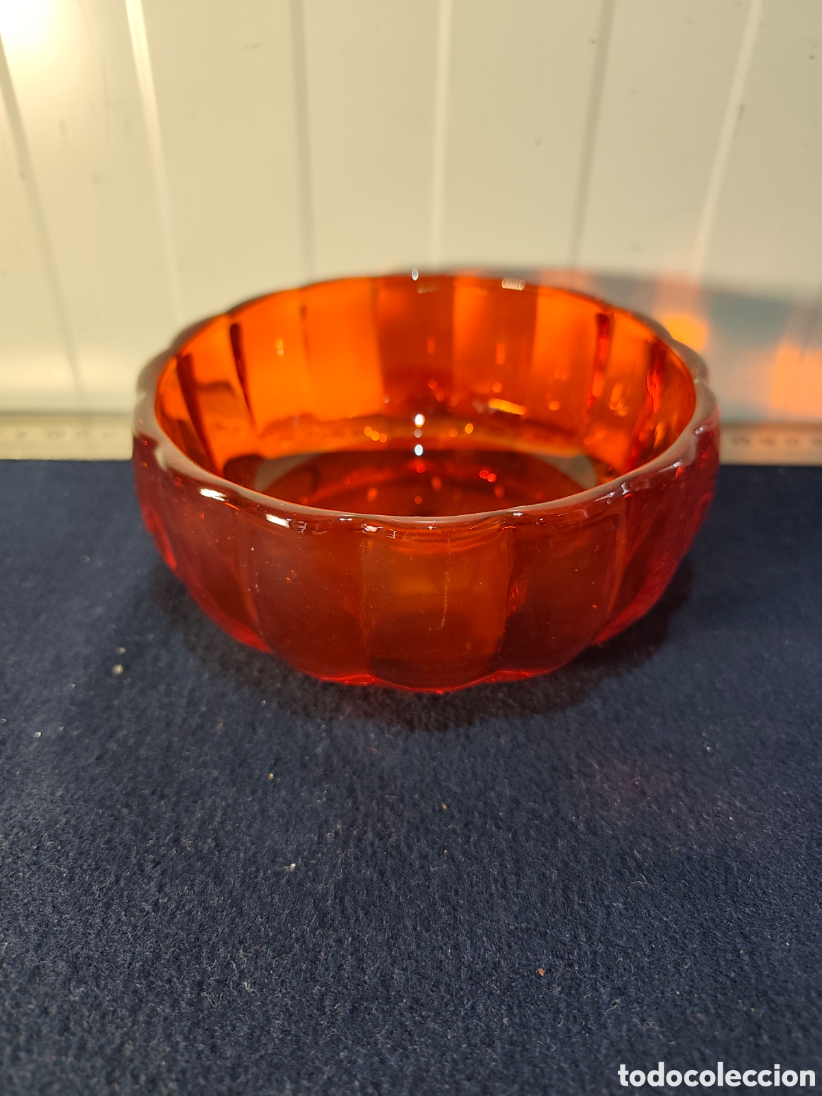 Vintage: Cuenco / Vaciabolsillos Vintage Cristal Rojo Rub&iacute; (16 cm) &ndash; Bordes Abalzonados