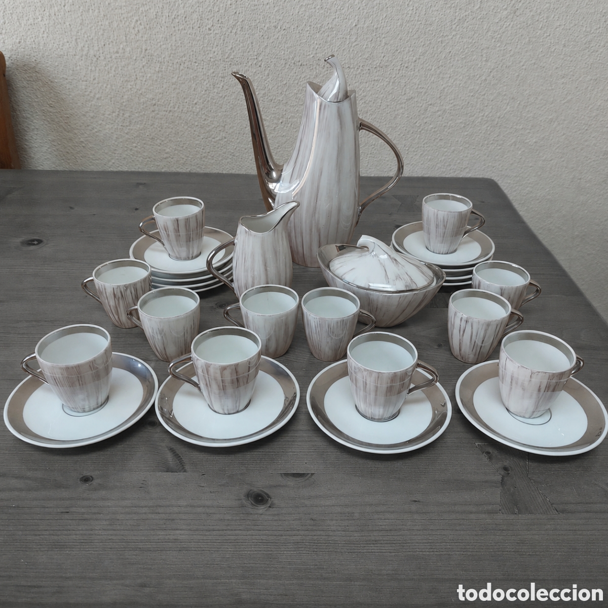 Vintage: Conjunto caf&eacute;/te vintage