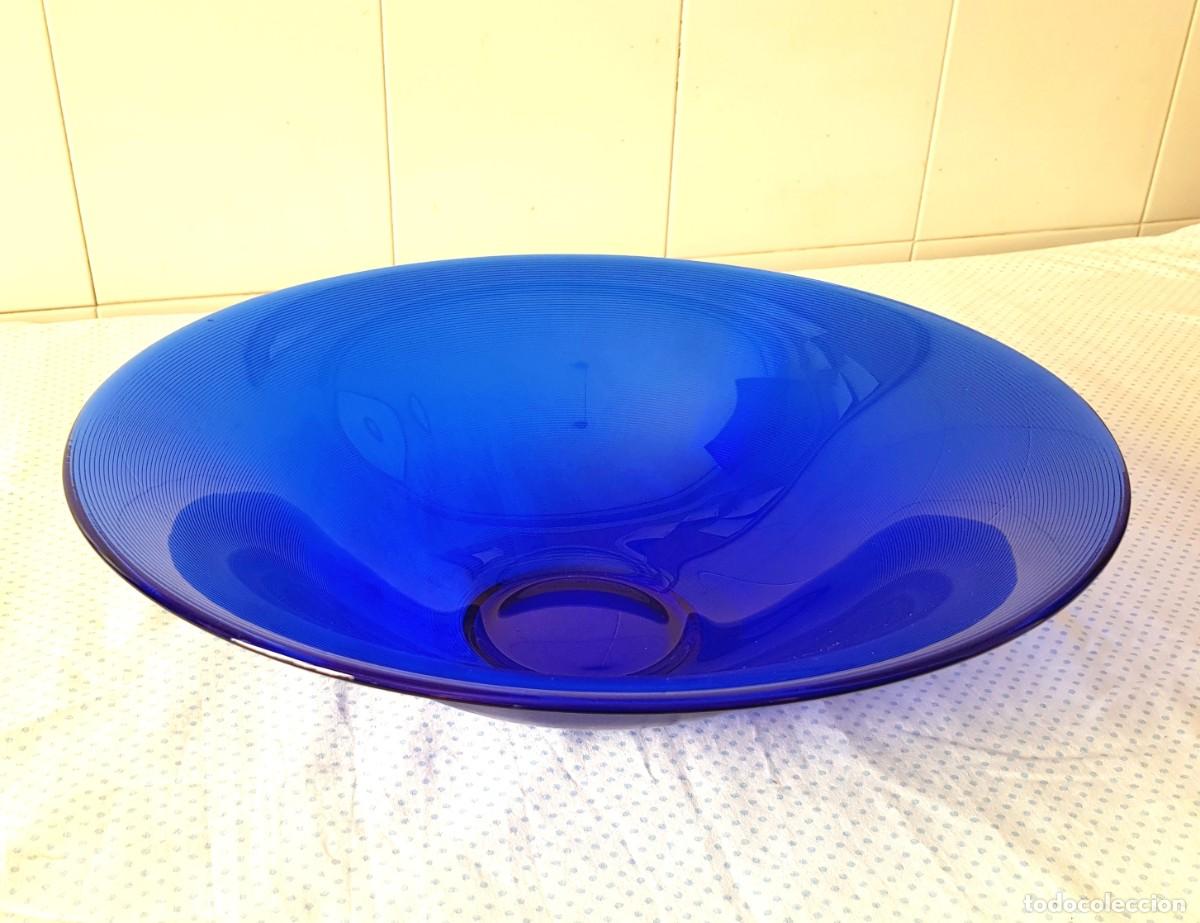 Vintage: Gran centro de mesa vintage original de IVV en vidrio art&iacute;stico trabajado