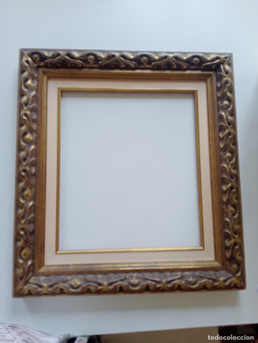 Vintage: Marco de madera dorado envejecido, sin cristal