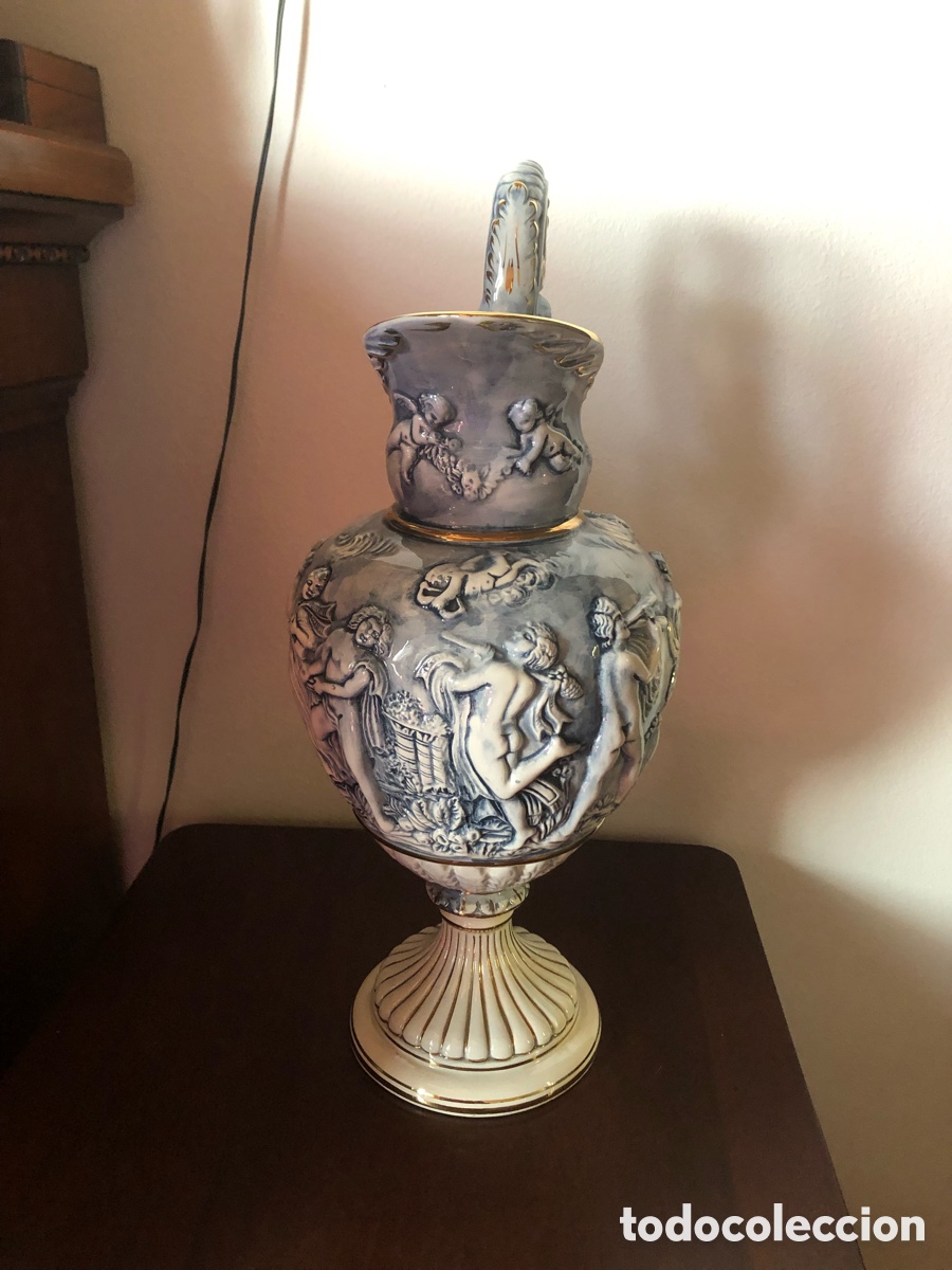 Vintage: Jarr&oacute;n de porcelana de la marca Capodimonte