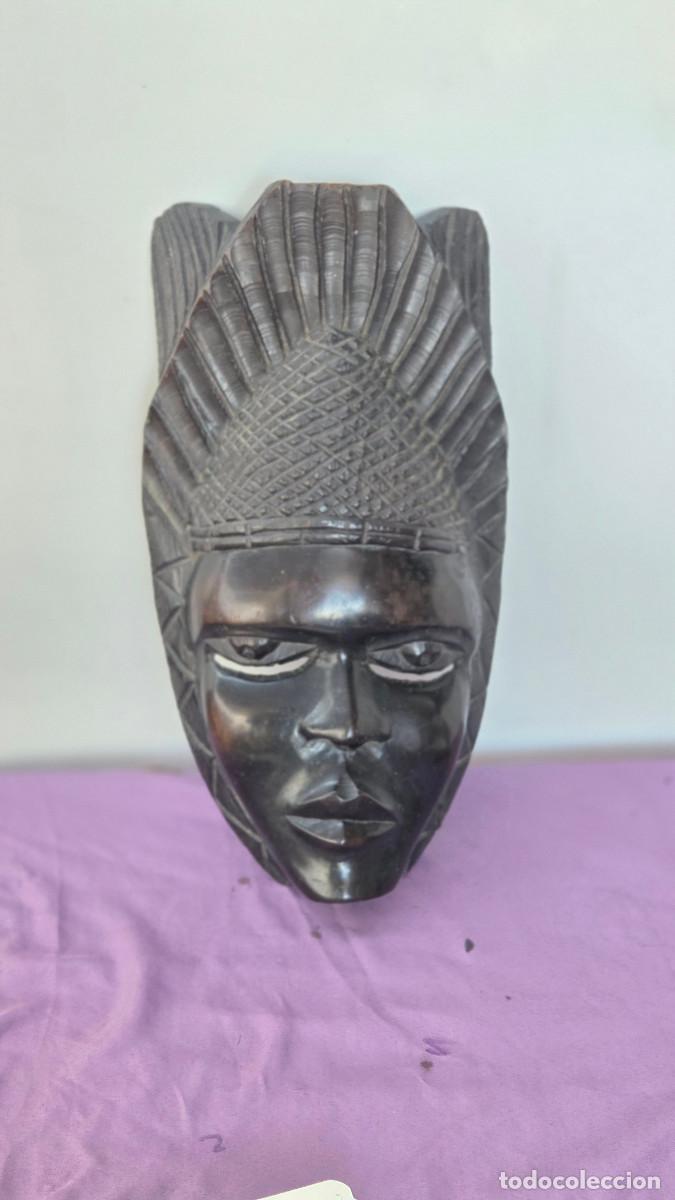 Vintage: mascara africana de madera noble