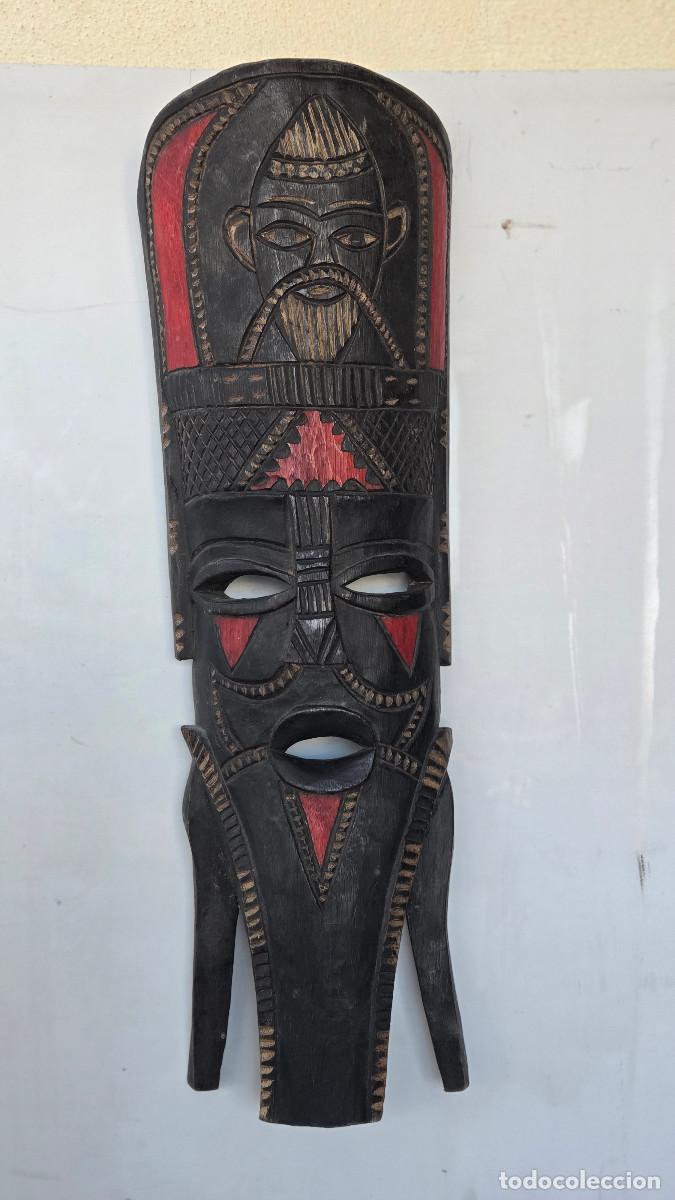 Vintage: mascara africana de madera