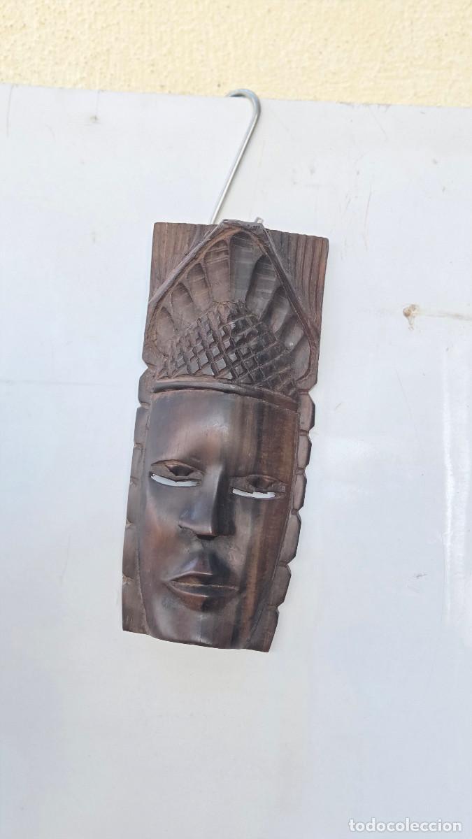 Vintage: mascara africana de madera noble