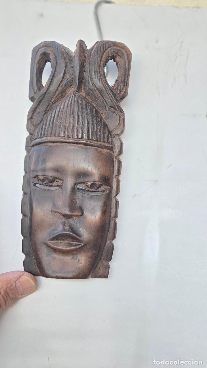 Vintage: mascara africana de madera noble