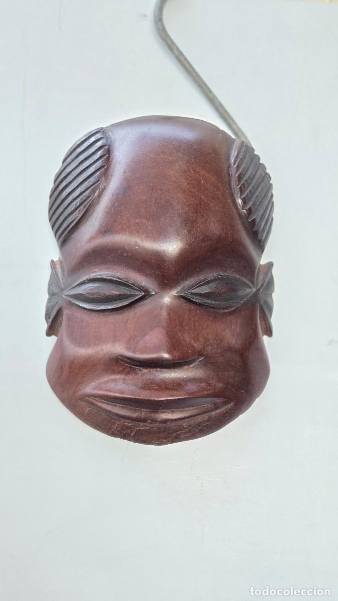 Vintage: mascara africana de madera