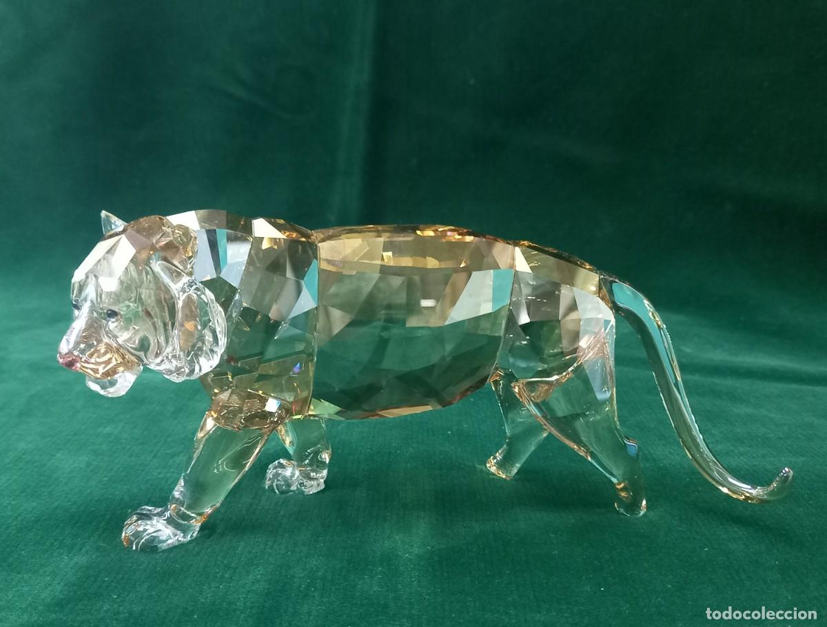 Vintage: Figura de tigre en cristal tallado. Swarovski.