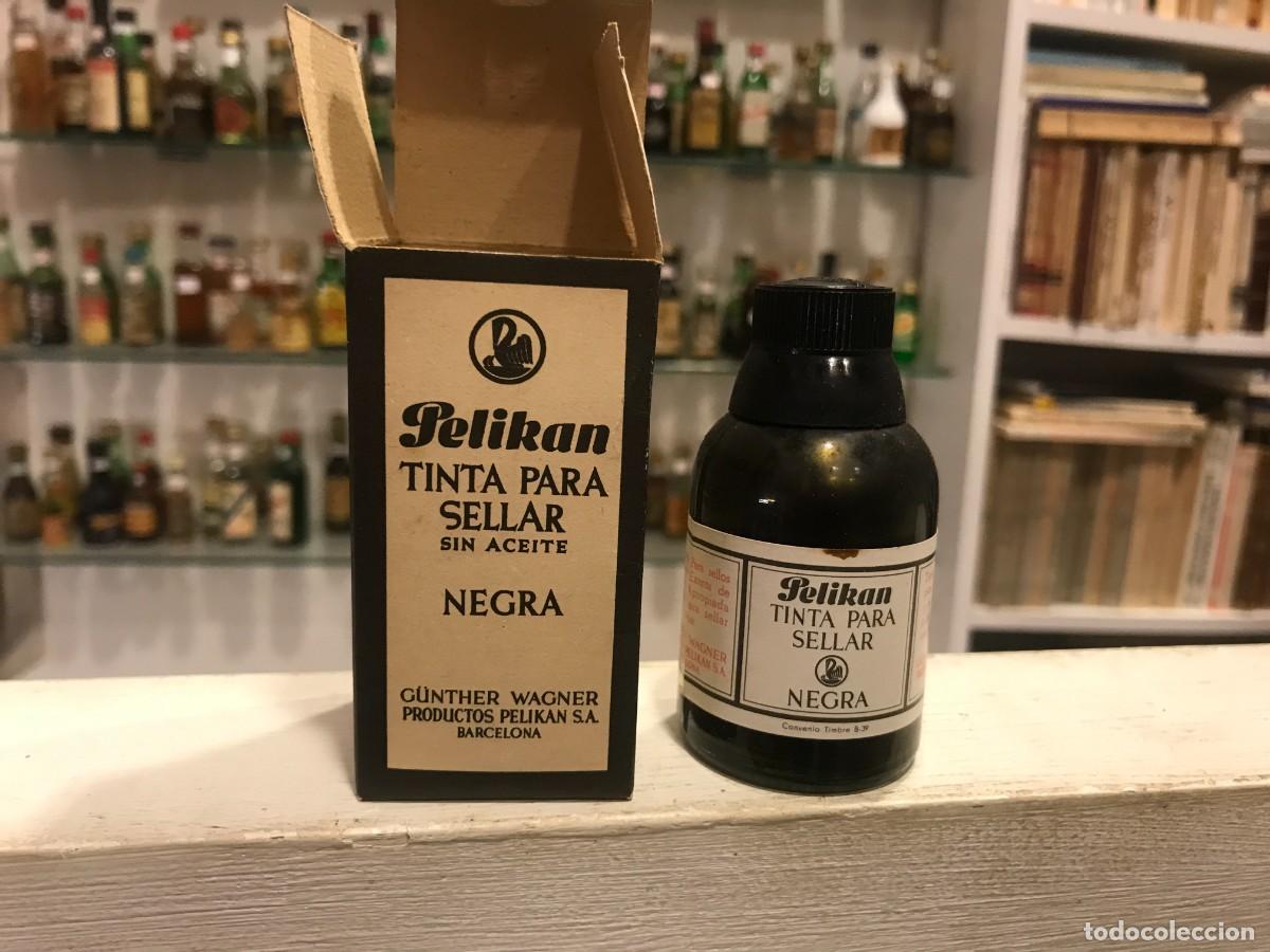Vintage: RECIPIENTE DE CRISTAL. BOTELL&Iacute;N. TINTA PARA SELLAR NEGRA. PELIKAN. ALTURA: 8CM