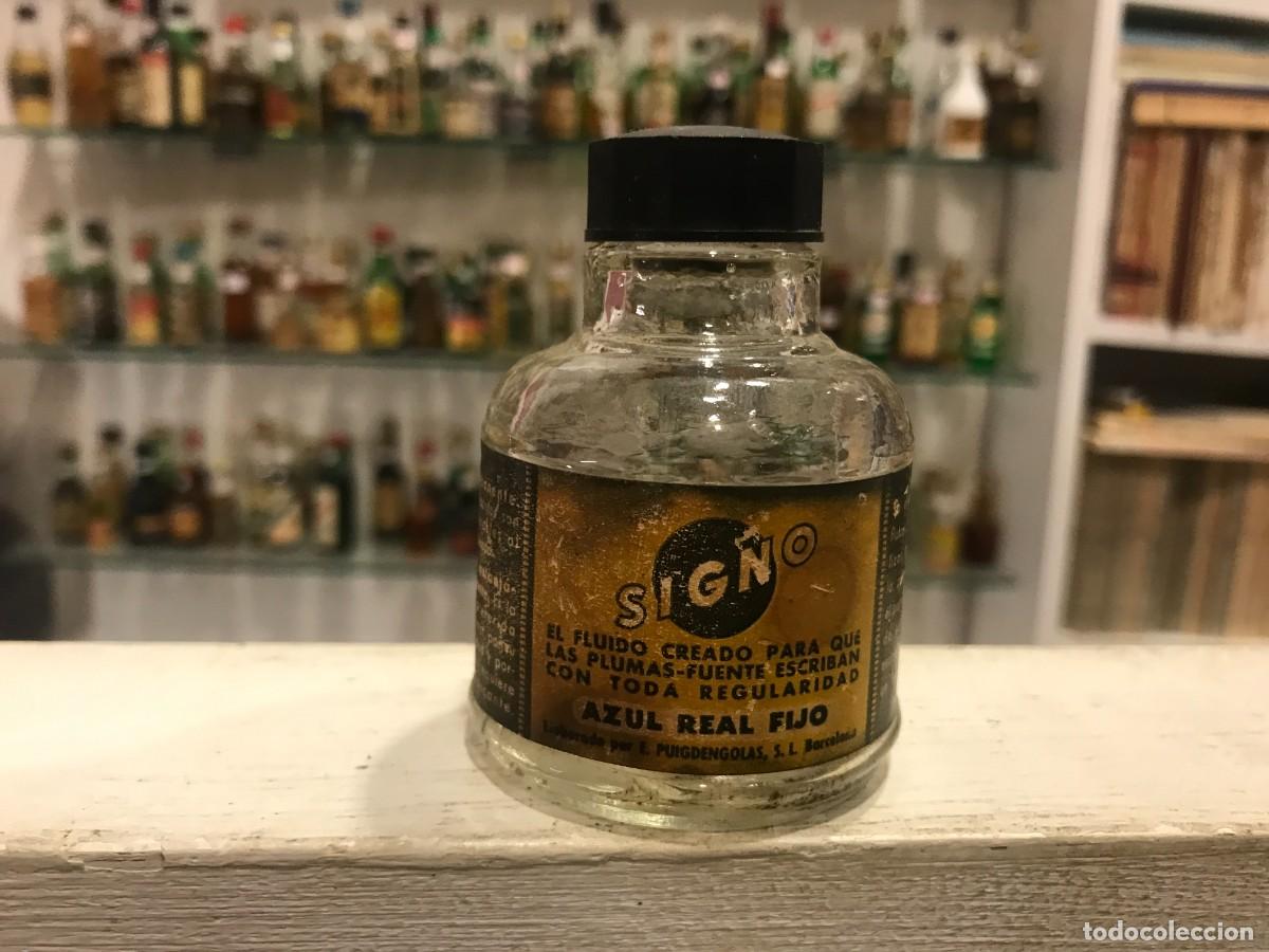 Vintage: RECIPIENTE DE CRISTAL. BOTELL&Iacute;N. SIGNO, AZUL REAL FIJO. TINTA. ALTURA: 7CM