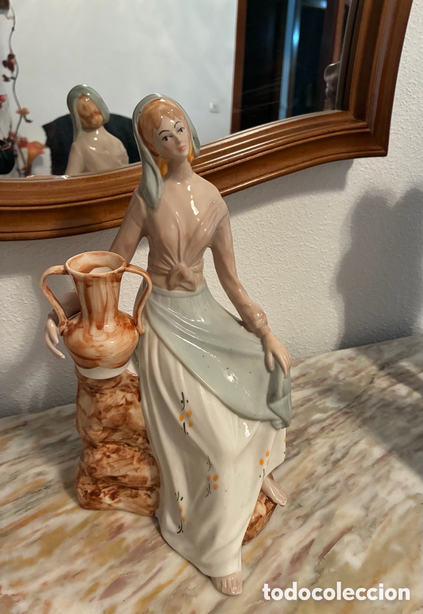 Vintage: Figura Porcelana Tito Mujer con Jarra Vintage