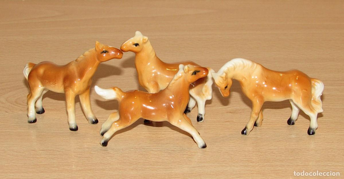 Vintage: Lote oriental 4 figuras caballos potros ponis miniaturas vintage China mediados siglo XX