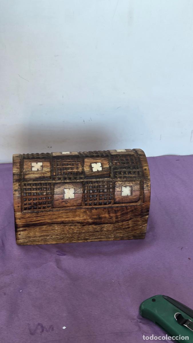 Vintage: caja de madera teka y hueso