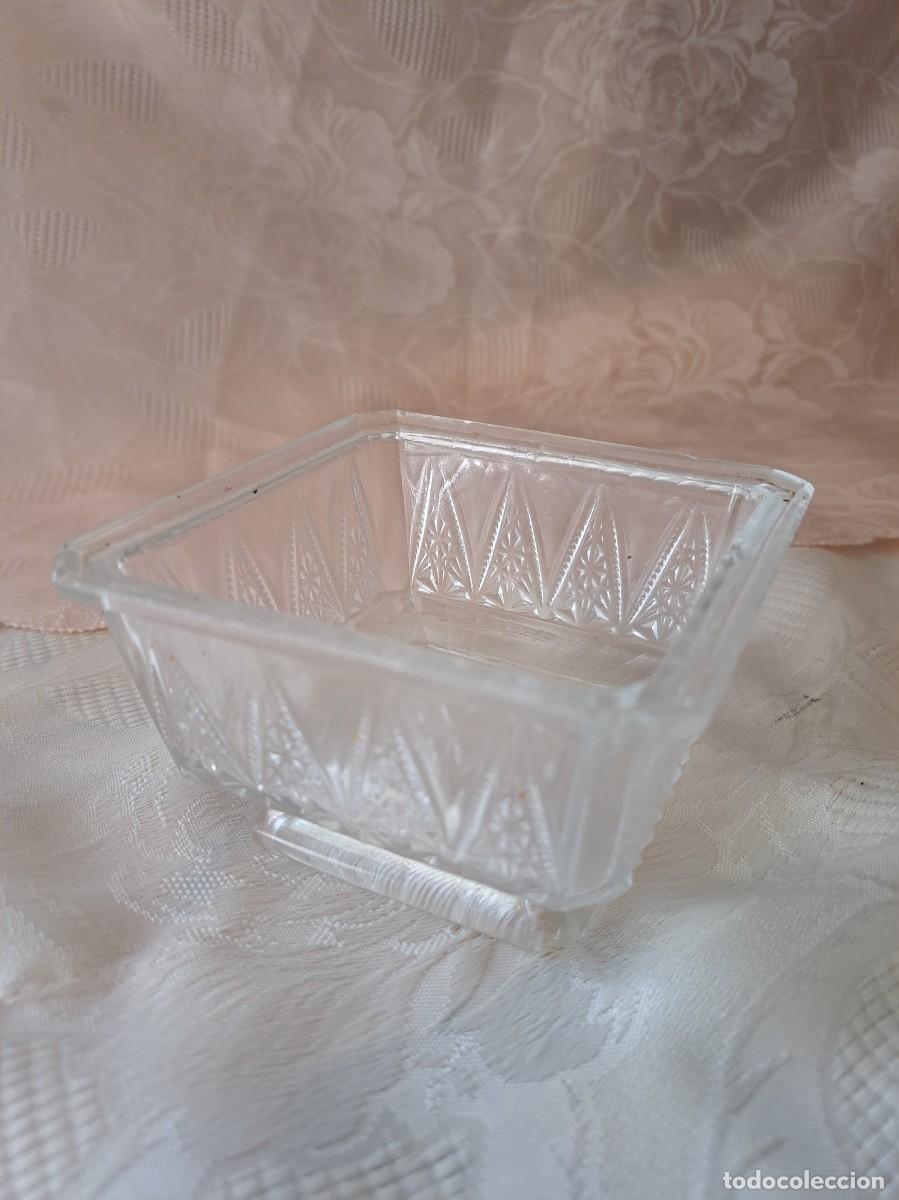 Vintage: bonito azucarero de cristal esmerilado