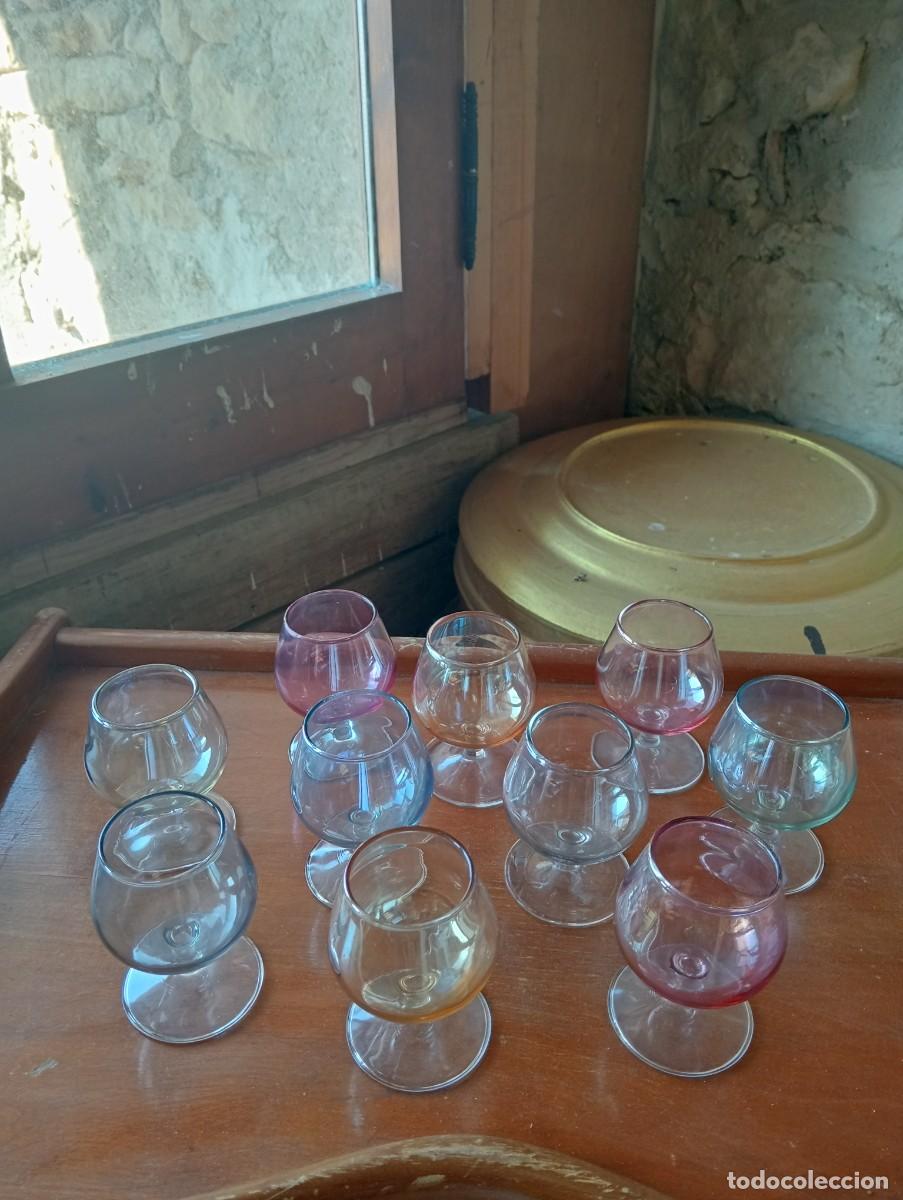 Vintage: COPAS DE CO&Ntilde;AC VIDRIO DE COLORES