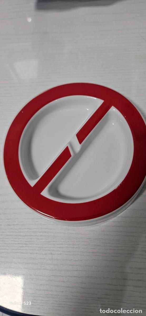 Vintage: Cenicero &rdquo;No Smoking&rdquo; vintage de dise&ntilde;o. Miguel Mil&agrave;, 1986. Cer&aacute;mica CIM.