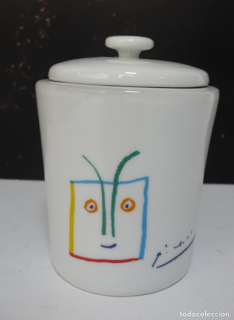 Vintage: PEQUE&Ntilde;O JARRON DE PORCELANA