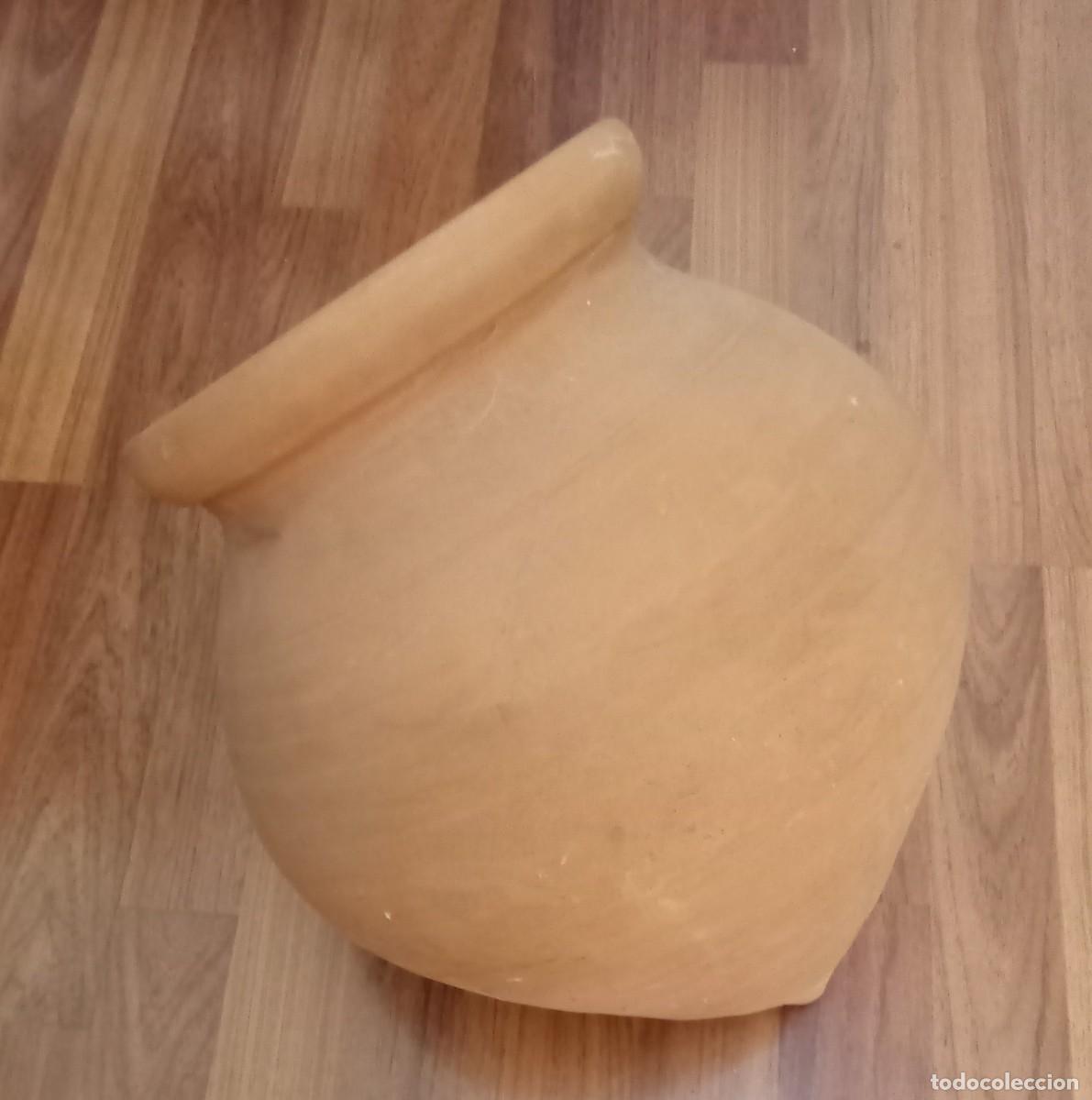 Vintage: macetero de terracota forma anfora . 40 cm de largo