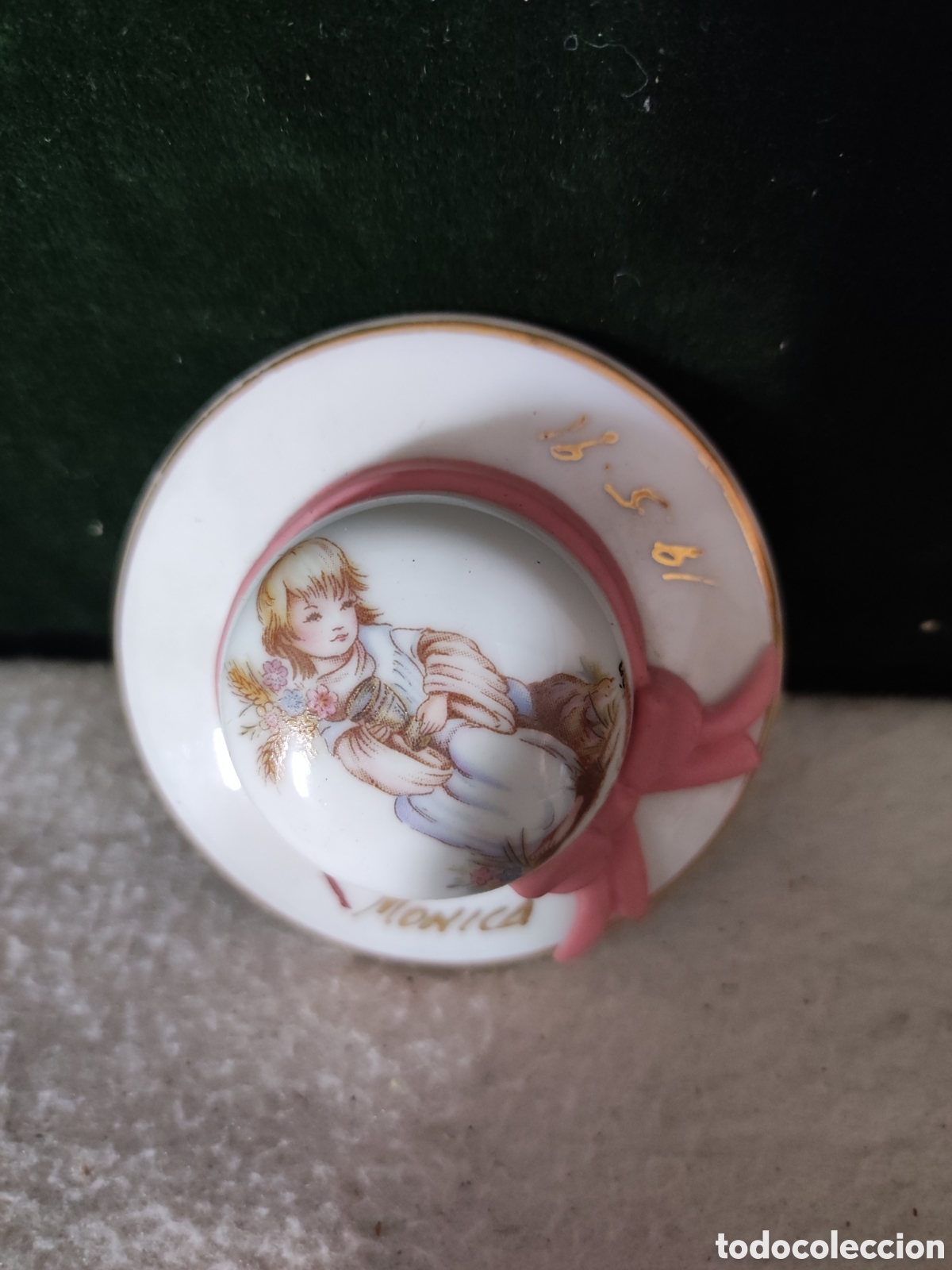 Vintage: Sombrero de porcelana recuerdo de bodas