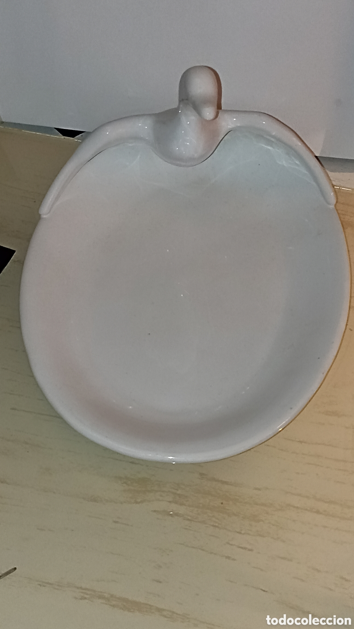 Vintage: Fuente / Centro de mesa vintage de cer&aacute;mica blanca con figura de oca/ganso en vuelo
