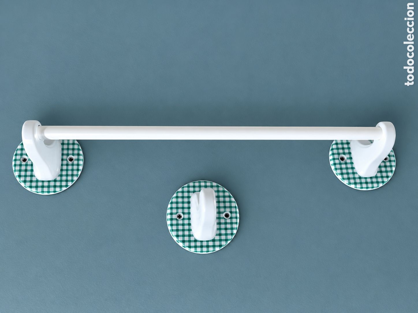 Vintage: Toallero y percha de ba&ntilde;o