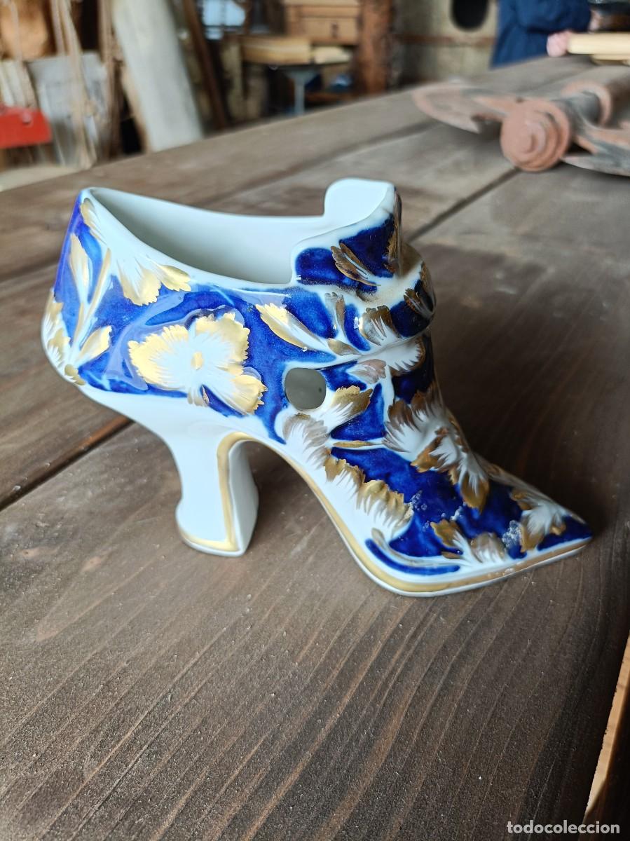 Vintage: Zapato de Porcelana Hispania CH Manises &ndash; Oro y Cobalto