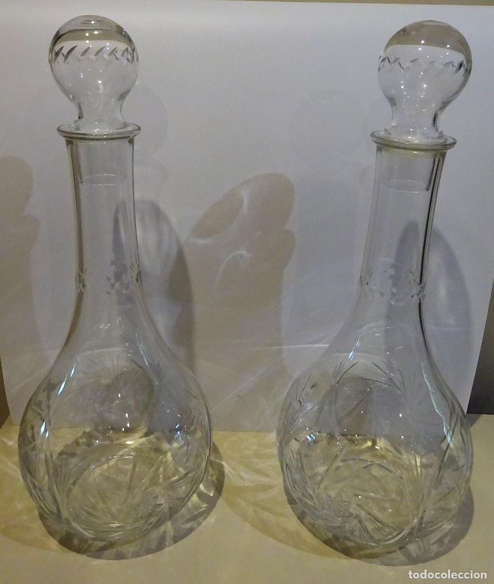 Vintage: JUEGO LICORERAS DE CRISTAL TALLADO CON CUELLO LARGO, A&Ntilde;OS 70