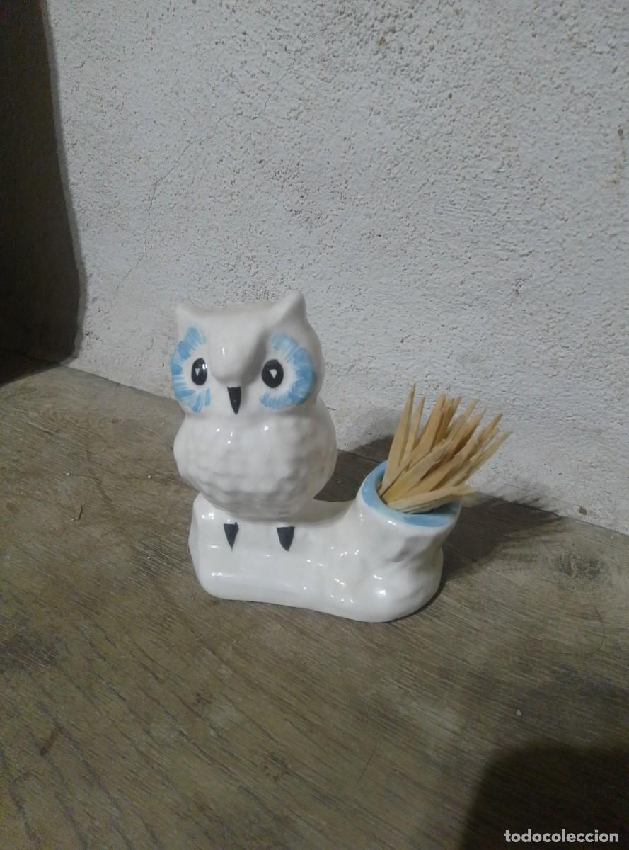 Vintage: Palillero de porcelana con un b&uacute;ho. A&ntilde;os 80