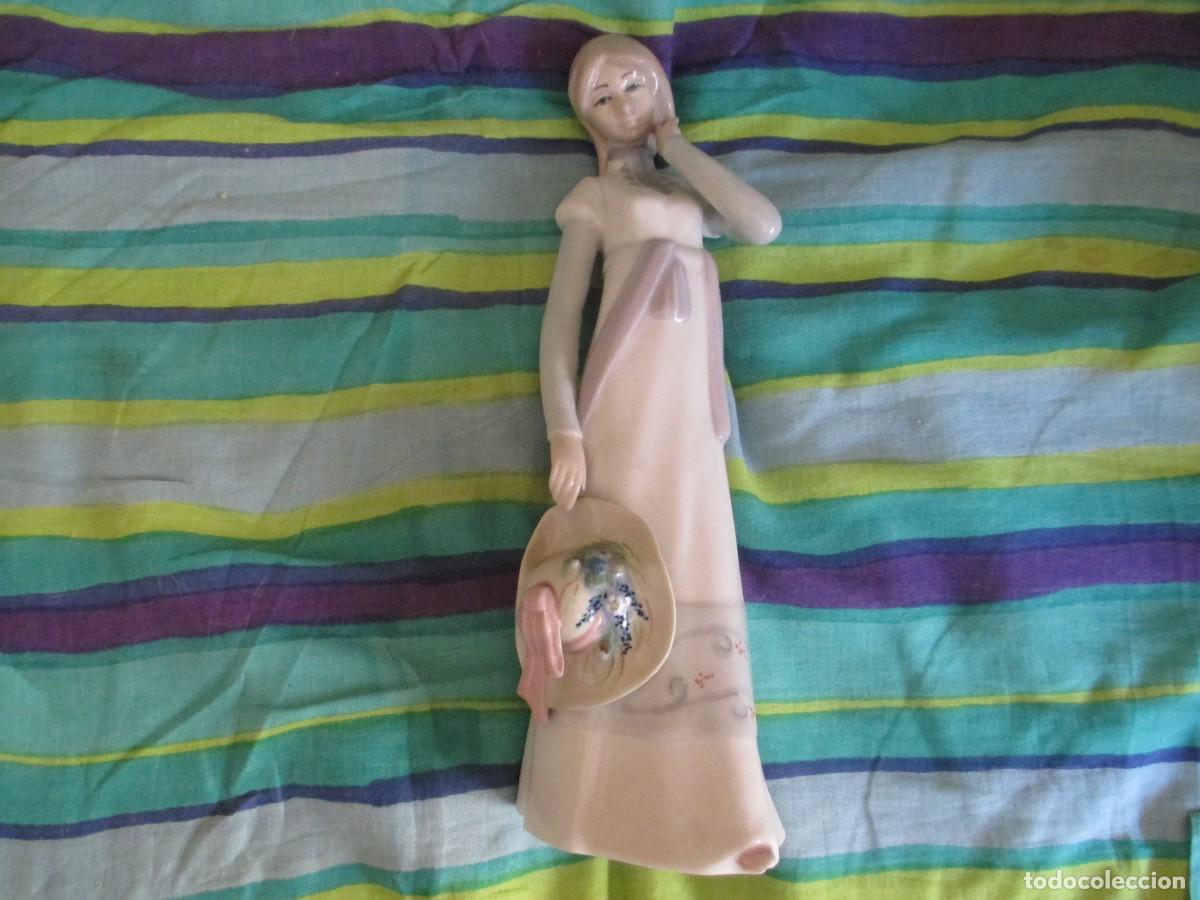 Vintage: Figura de porcelana de la marca Casades