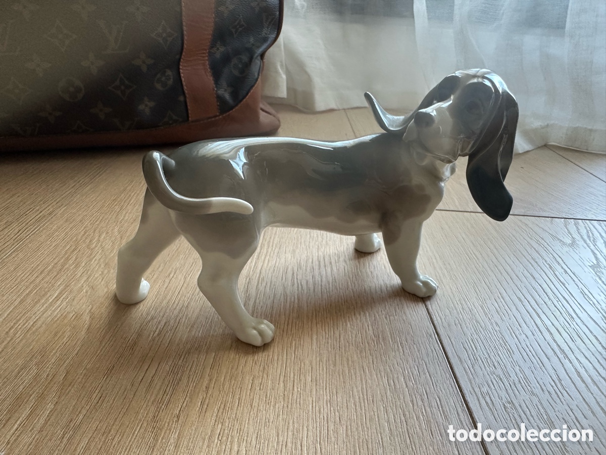 Vintage: Perro de porcelana de Lladr&oacute;