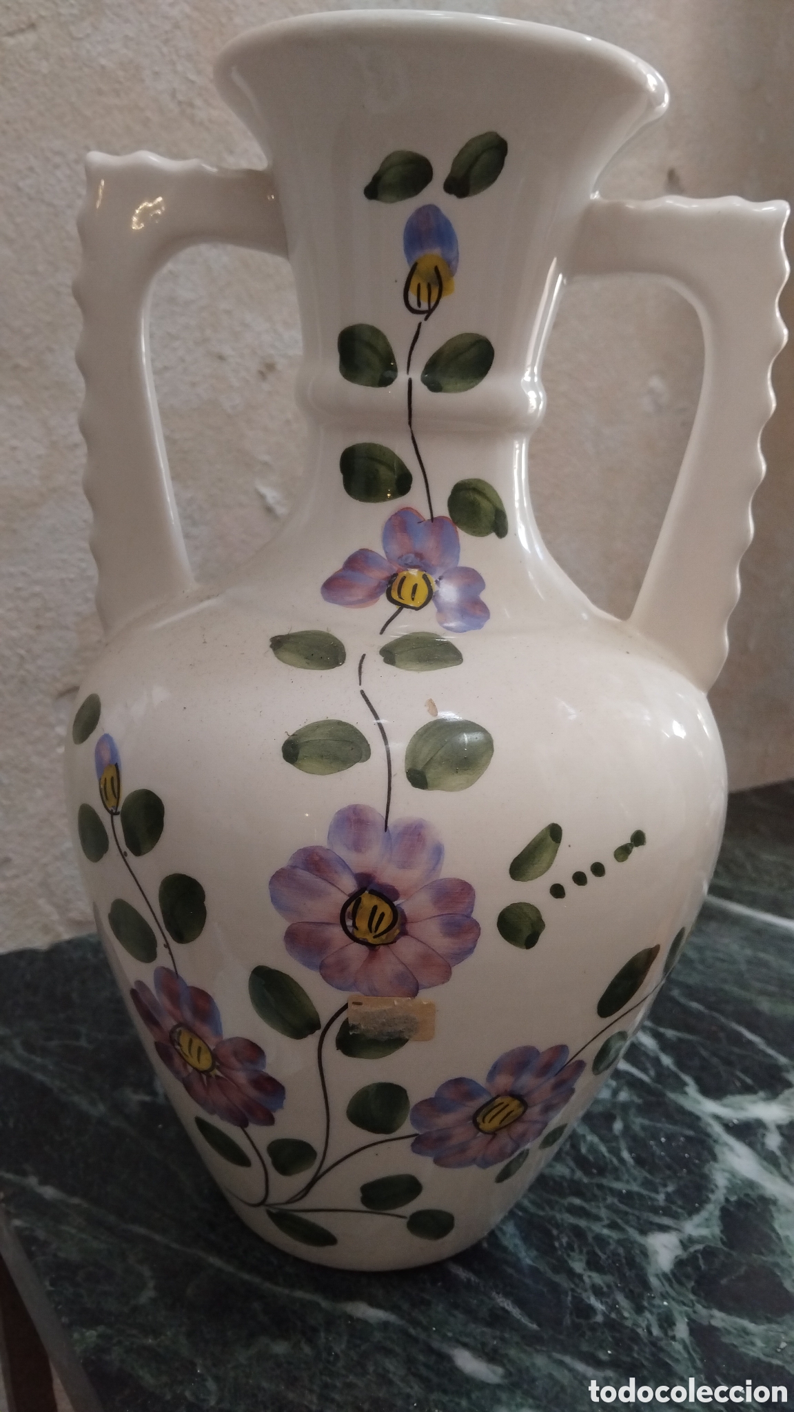 Vintage: Jarr&oacute;n con flores blanco motivos en tonos verdes y lilas