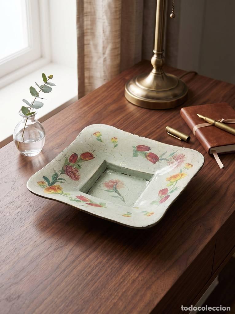 Vintage: PLATO DECORATIVO A FLORES